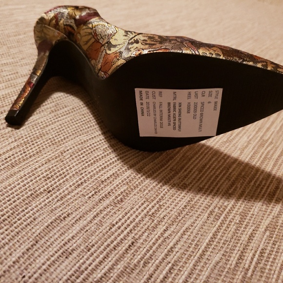 Shoes - Picture 2 of 3